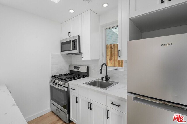 Building Photo - 508 E Palmer Ave