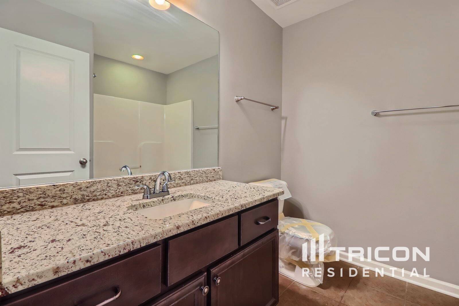 Building Photo - 27 Hillshire Dr