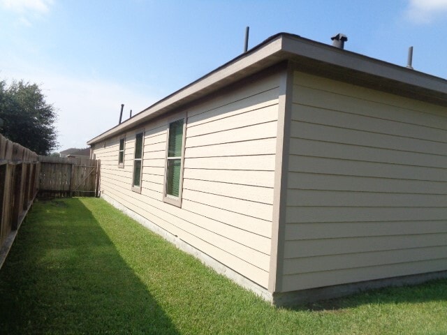 Building Photo - 7906 Big Oak Dr