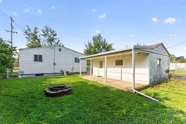 Building Photo - 2956 Valleyview Dr