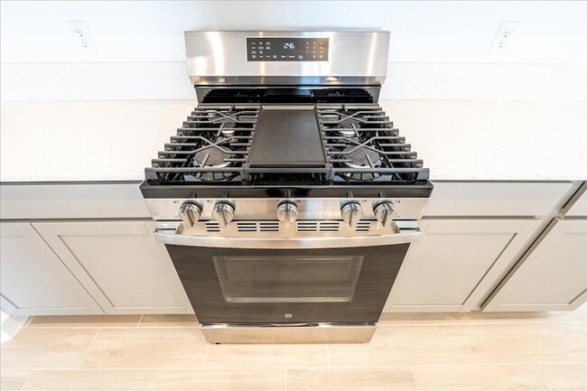 Building Photo - 6331 Windwood Wy