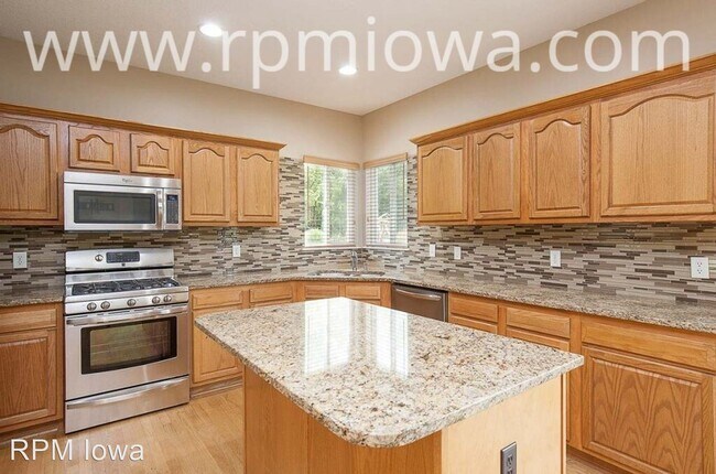 Building Photo - 4 br, 2.5 bath House - 6400 Stanmore Court