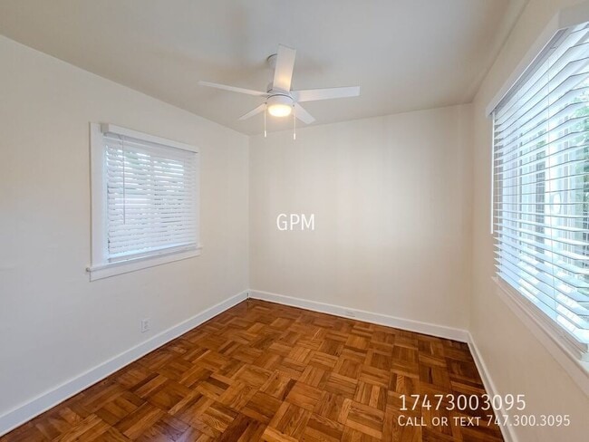 Building Photo - 1320 E Maple St