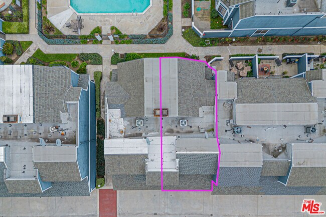 Building Photo - 14742 Pioneer Blvd