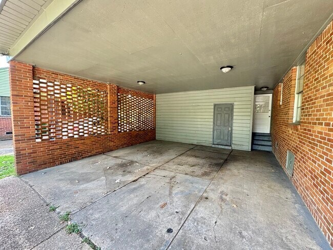 Building Photo - 5157 Horn Lake Rd