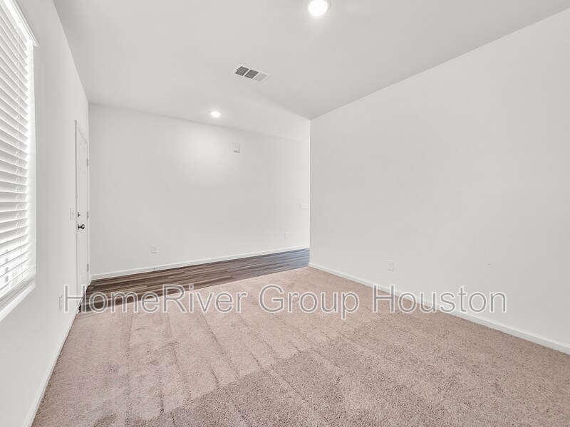 Building Photo - 3602 Bishop Ter Dr