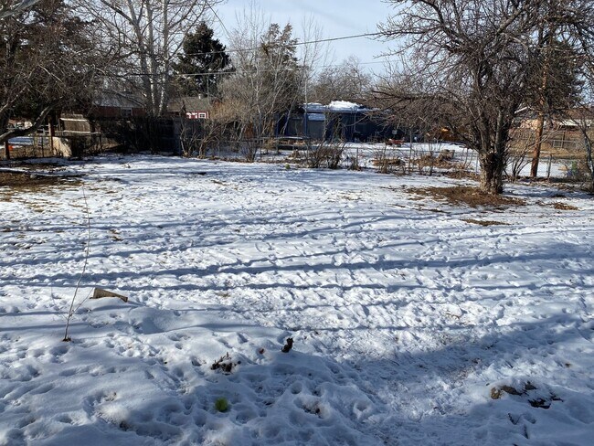 Building Photo - Charming 1 Level House 3 Bed, 2 Bath with ...