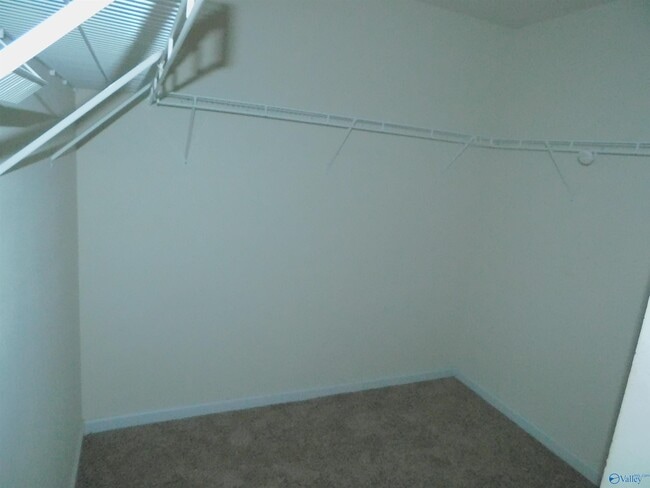 Building Photo - 130 Lockport Dr
