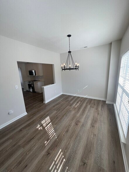 Building Photo - 2136 Midnight Blue Ln