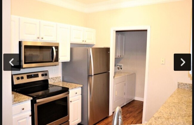 Building Photo - 2 Bedroom 2 Bath Condo in Cambridge Lakes ...