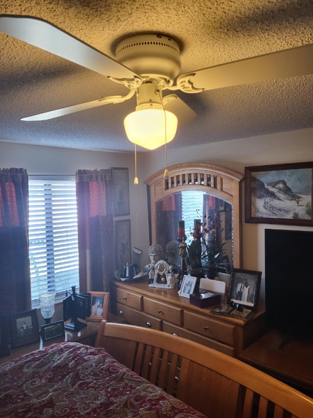 Building Photo - 403 Cedar Ridge Ct