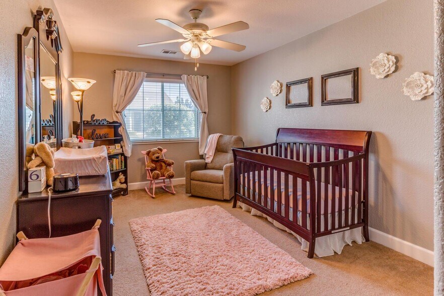 Building Photo - 3220 Humberton Pl