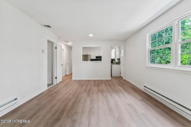 Building Photo - 6B Bayberry Ln