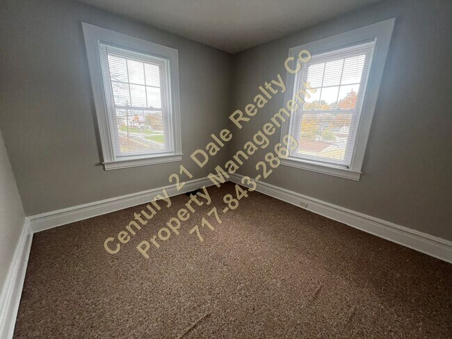 Building Photo - 1414 S George St