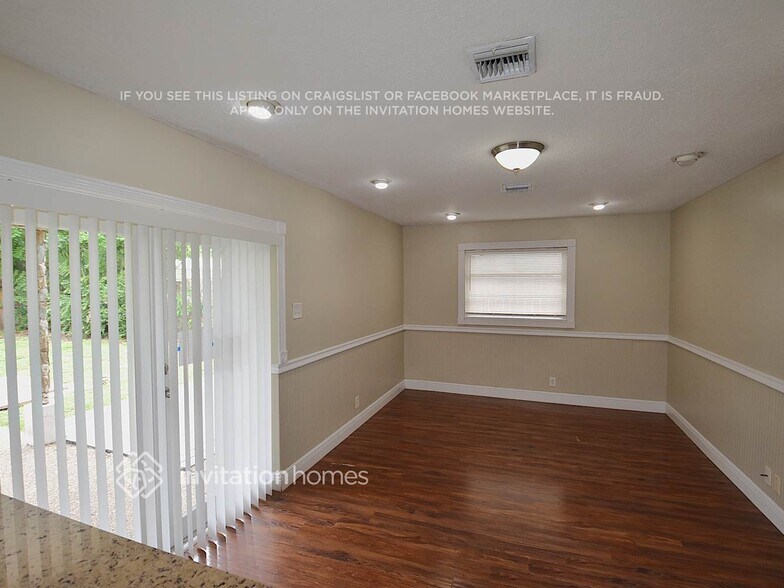 Building Photo - 7521 NW 13th Ct