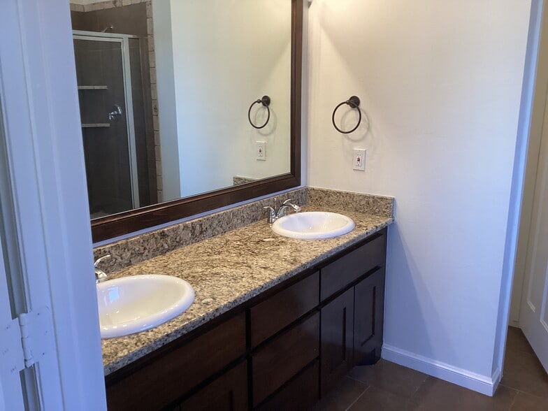 Building Photo - 11217 NW 102nd St