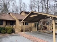 Building Photo - 603 Red Oak Dr