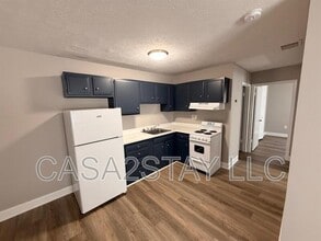 Building Photo - 2125 St Johns Pl