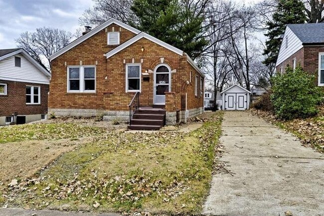 Building Photo - Fantastic 2bd/1ba home! Coming soon!