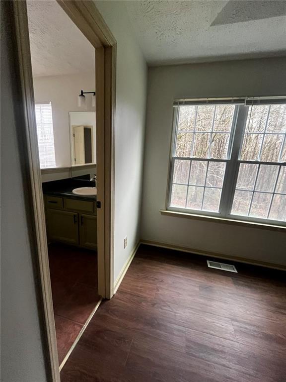 Building Photo - 11 Harvest Way