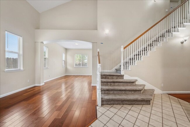 Building Photo - 9615 Harvest View Way