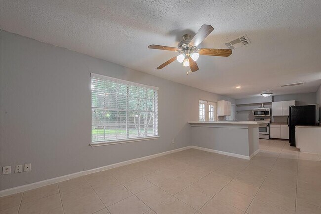 Building Photo - 3610 Bee Bayou Ln