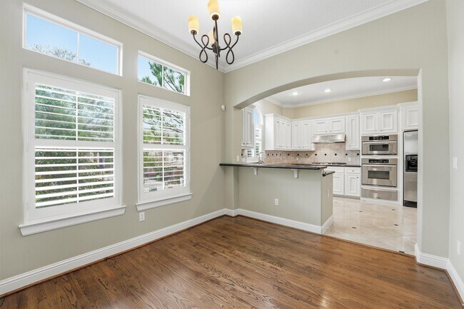 Building Photo - 5523 Crooms St