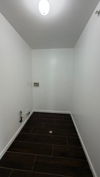 LAUNDRY ROOM WITH HOOKUPS - 159 Court St