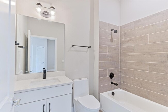 Building Photo - 1800 Houston St