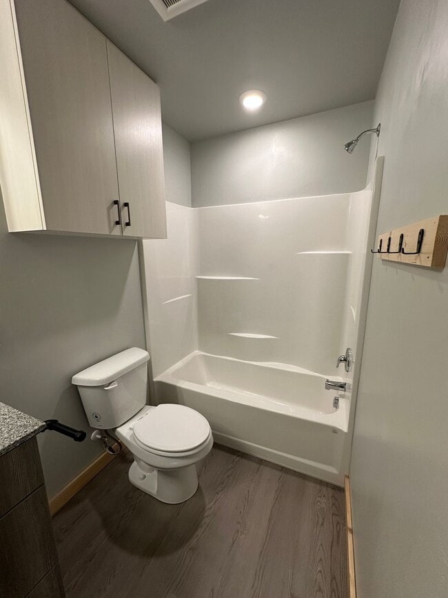 Building Photo - 2 Bed, 1 Bath at Teton River Flats! $200 OFF FIRST MONTH'S RENT!!!