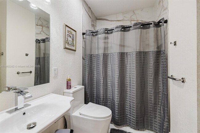 Building Photo - 15825 SW 60th Terrace
