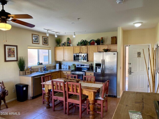 Building Photo - 16545 E Gunsight Dr