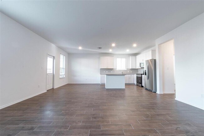 Building Photo - 141 Banyon Dr