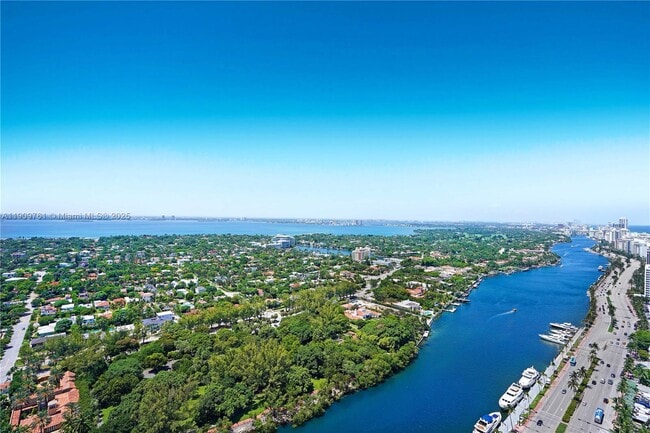 Building Photo - 4401 Collins Ave