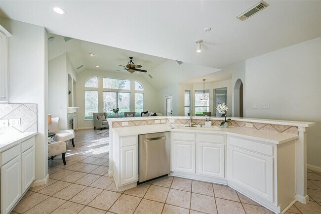Building Photo - 3603 E Cedar Hollow Dr