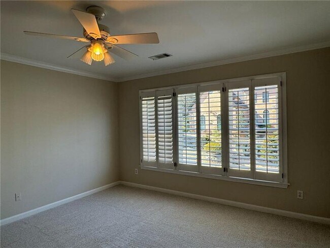 Building Photo - 4505 Chattahoochee Plantation Dr SE