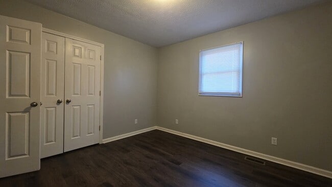 Building Photo - Beautiful Home Now For Lease