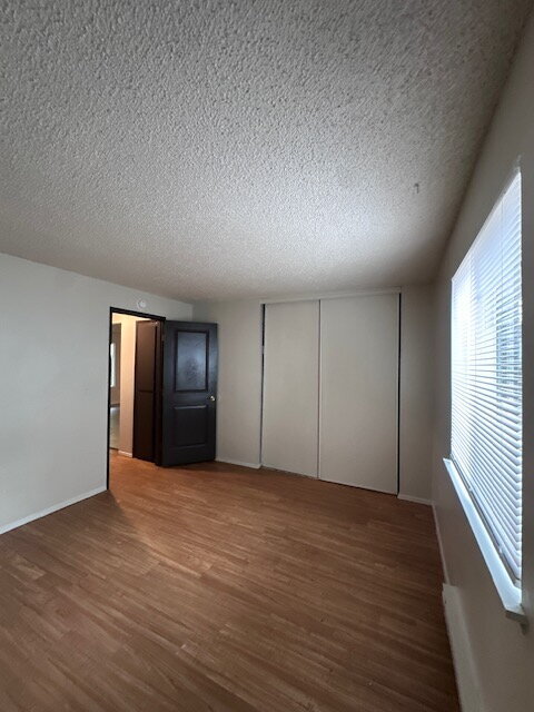 Building Photo - Charming 2-Bed Oasis with Modern Comforts on Powell Blvd.