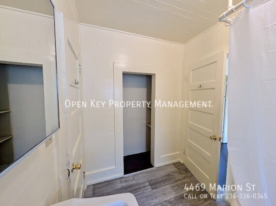 Building Photo - 4469 Marion St