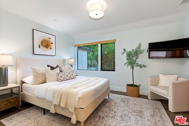 Building Photo - 2841 Montcalm Ave