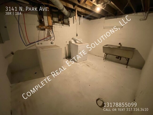 Building Photo - 3141 N Park Ave