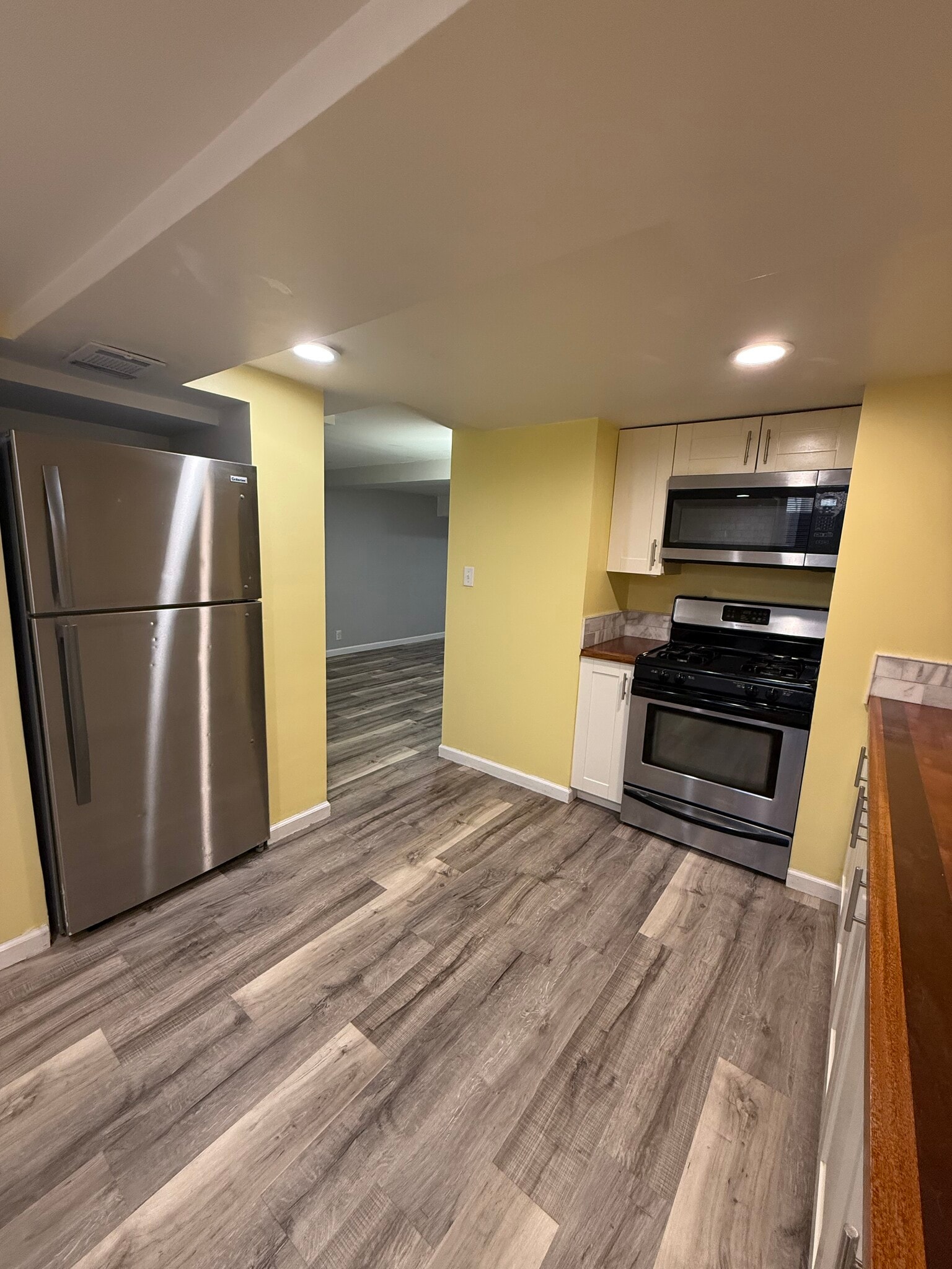 Building Photo - 2541 Bittersweet Ln