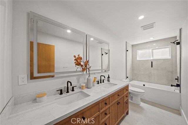 Building Photo - 5157 Woodley Ave