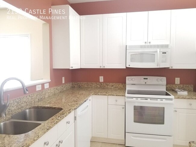Building Photo - 2152 Castle Pines Dr