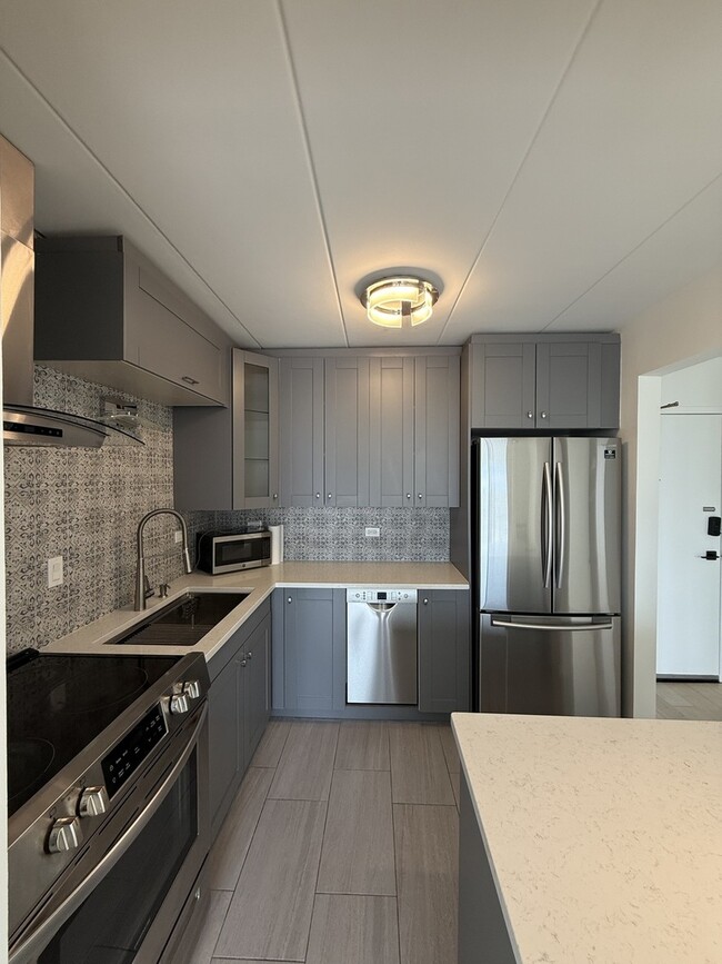 Building Photo - 9128 W Terrace Dr