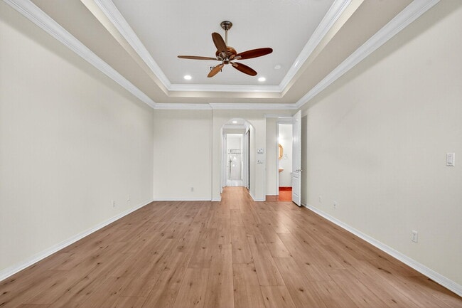 Building Photo - 7145 Veneto Dr