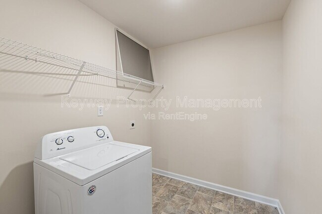 Building Photo - 3262 Carmine Ave