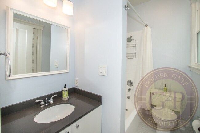 Building Photo - Pacific Heights - 1 BR, 1 BA Condo 650 Sq. Ft. - 3D Virtual Tour, Storage