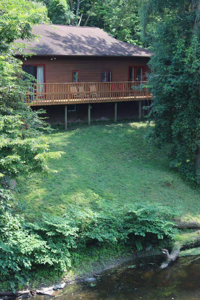 Primary Photo - 4 Scenic Rd