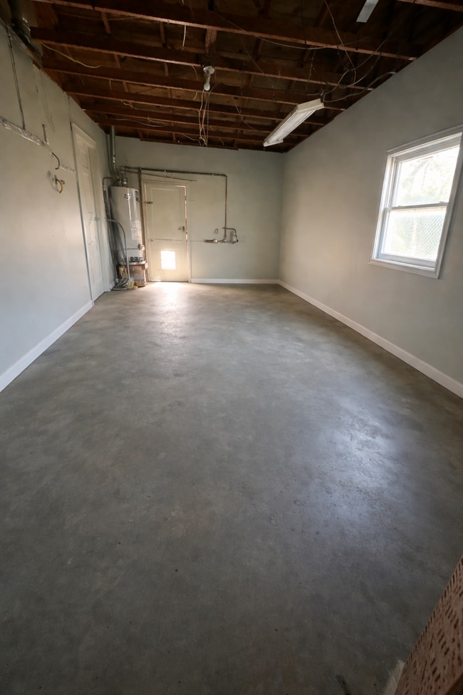 Building Photo - 705 Childress St